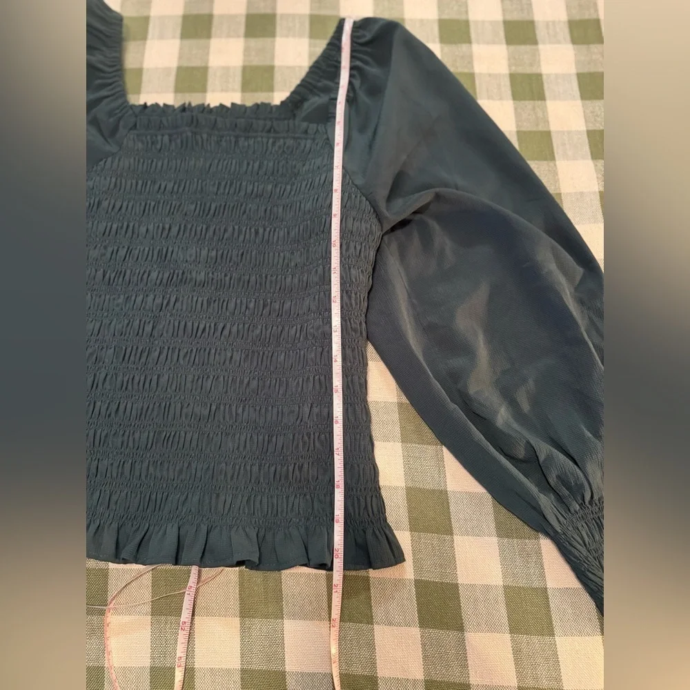 Madewell Lucie Bubble Sleeve Smocked Top in Dark Green